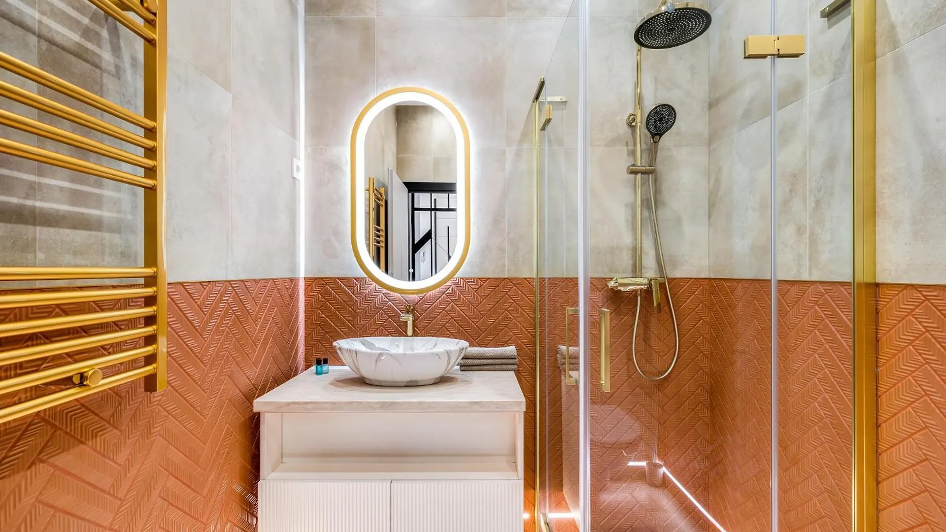 D38 Modern Suite Budapest Apartment
