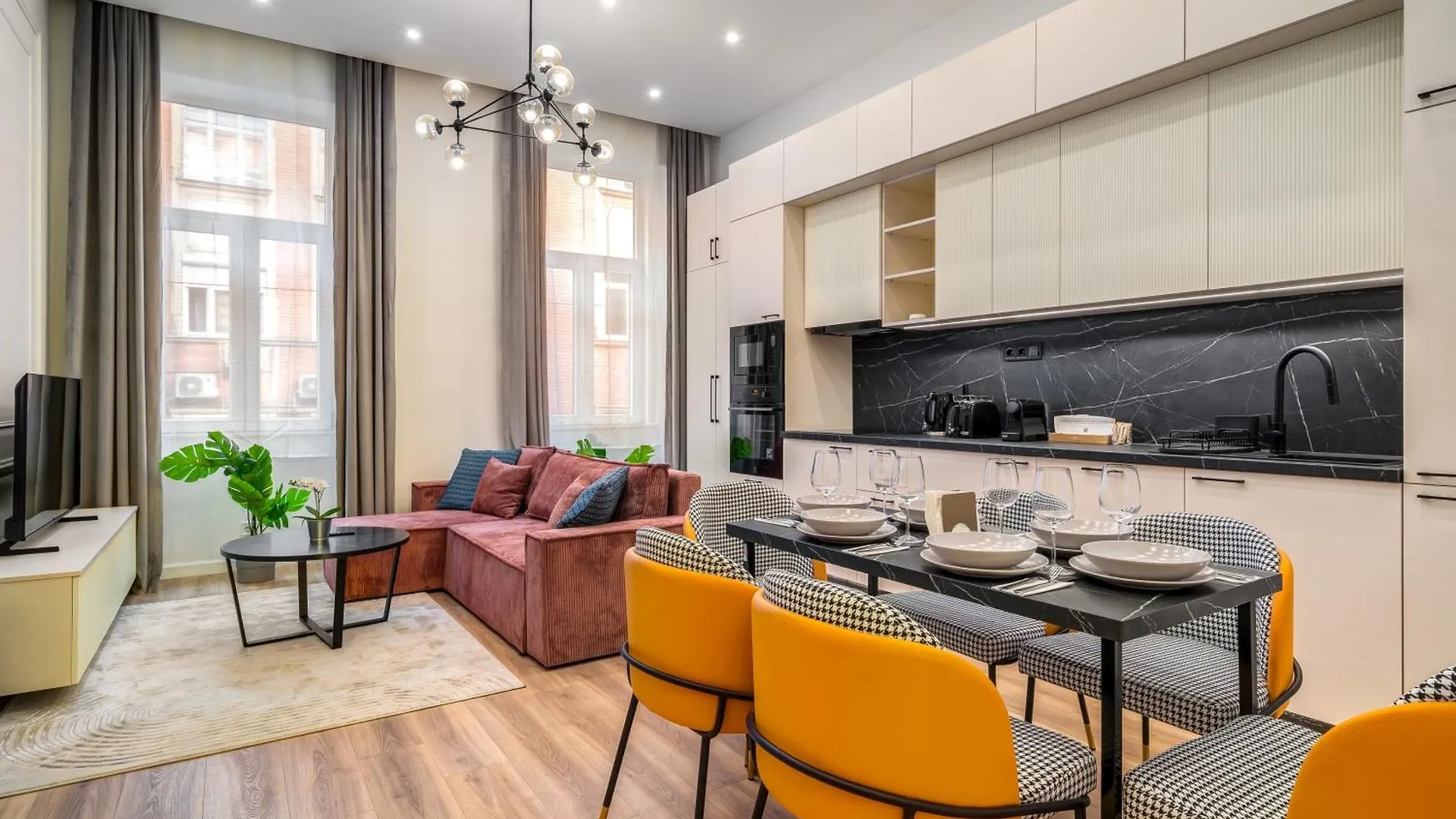 D38 Modern Suite Budapest Apartment